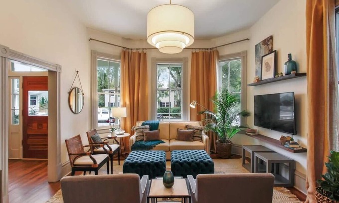 Dixon Park House | Luxury Victorian Retreat | Heated Pool