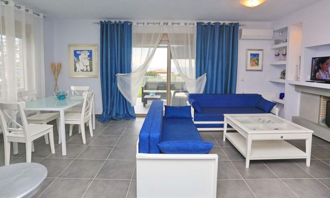 Kassandra Villa | Luxury Villa 2 Minutes Walk From the Beach