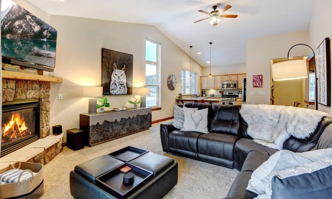 Winter Park House | Luxury Villa 520 I Private Hot Tub I Great Views I Best Price I Discounted Attractions