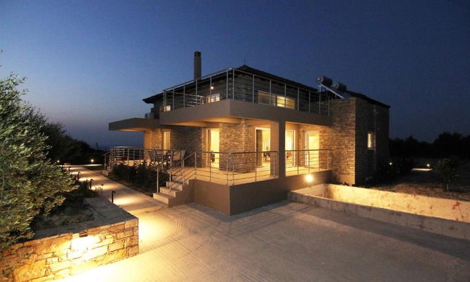Malevizi Villa | Luxury Villa Andriana