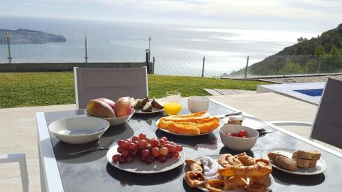 Almunecar Villa | Luxury villa with 360 Panoramic Views Heated Pool Spa