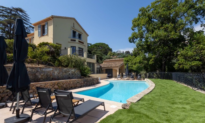 La Croix des Gardes Villa | Luxury villa in Cannes, private pool, near Palais des Festivals and beach.