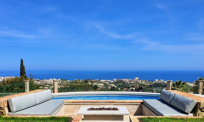 Rancho Domingo Villa | LUXURY VILLA IN MALAGA WITH HEATED POOL