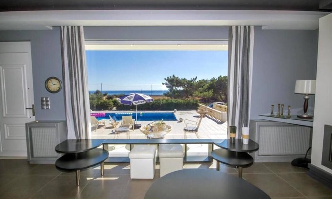Ferma Villa | Luxury villa in the best beach location!