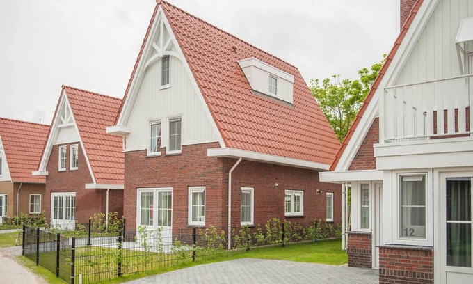 Municipality of Vlissingen Villa | Luxury Villa near Noordzee with Sauna