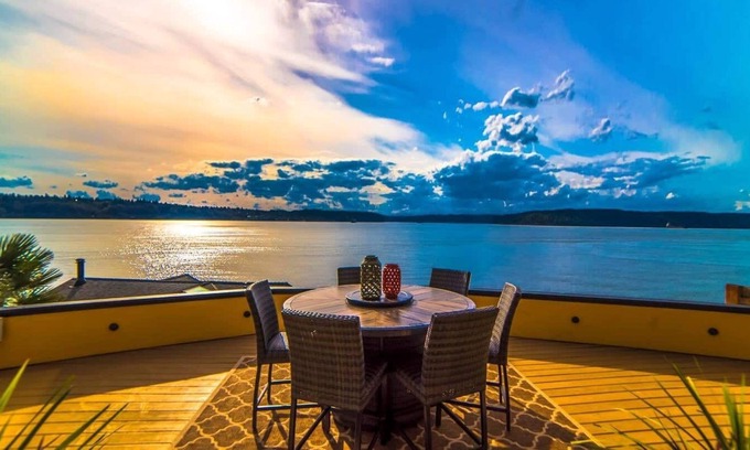 Tacoma House | Luxury Villa ⭐️ Puget Sound Views 🌊 Chef’s Kitchen