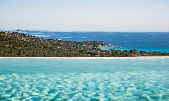 Santa Giulia Villa | luxury villa SEA VIEW pool on the heights of Santa Giulia 6-8 pers