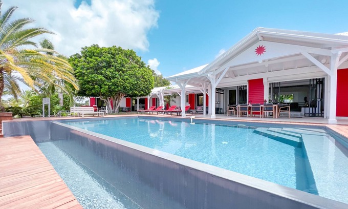 Saint-Francois Villa | Luxury villa · St-François · Golf view & 7 bedrooms