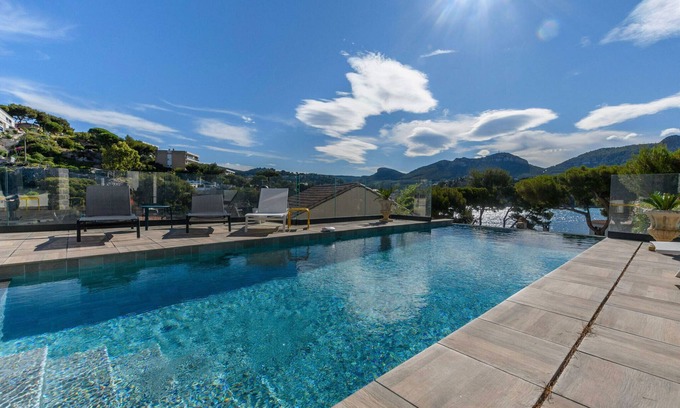 Cassis Villa | Luxury Villa Swimming Pool with Sea View