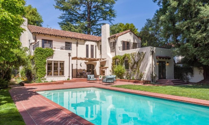 Crescent Park House | Luxury Villa w/Pool Palo Alto Silicon Valley, Downtown, King Bed