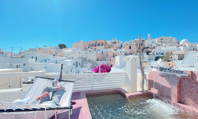 Emporio Villa | Luxury Villa with Private Rooftop Pool and Hot Tube