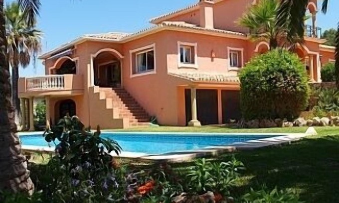 Urbanizacion Hacienda las Chapas Villa | Luxury Villa With Stunning Views Of Marbella, Mountains. Pool Terrace. Sleeps10