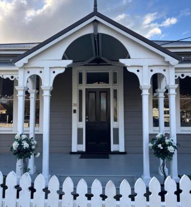 Anderson Park Villa | Luxury Village Villa 200metres from Village