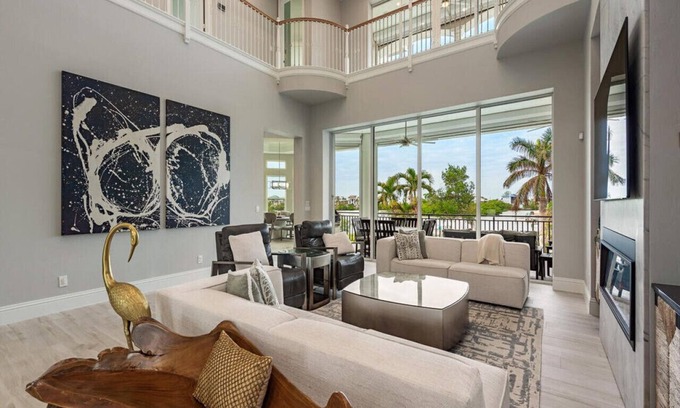 Bonita Springs House | Luxury Waterfront Retreat - 6BR - Heated Pool - Walk to Beach