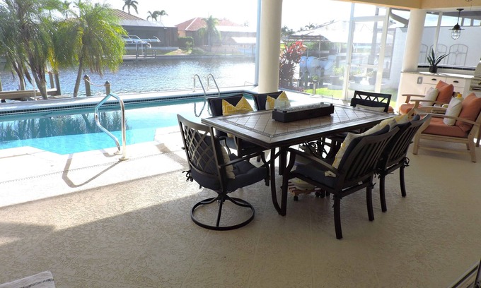 Pelican House | Luxury Waterfront Cape Harbor Home