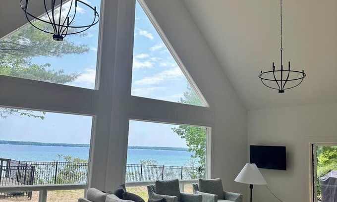 Suttons Bay House | Luxury Waterfront Home in Suttons Bay