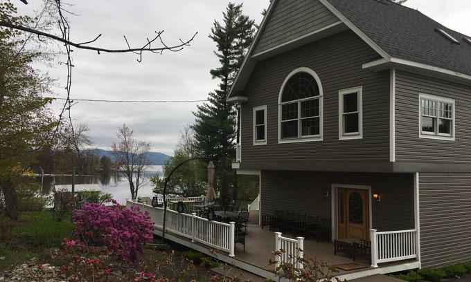 Broadalbin House | 'Luxury' Waterfront Home - 30 Minutes from Downtown Saratoga
