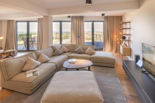 Glowe Apartment | Luxus Meerblick Strand & Sauna & Garten & Heimkino