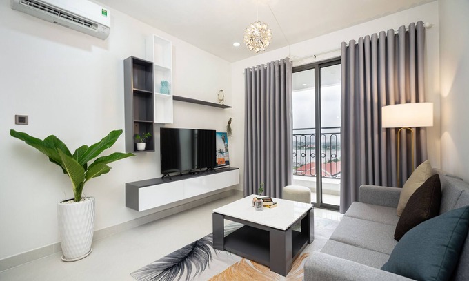 Thu Thiem Apartment | Lynhapartment-Saigon Royal Residence 2bed Pool Gym