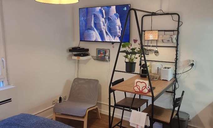 Ferrandiere - Maisons Neuves Apartment | Lyon Montchat Villeurbanne Studio refait à neuf climatisation et parking privé