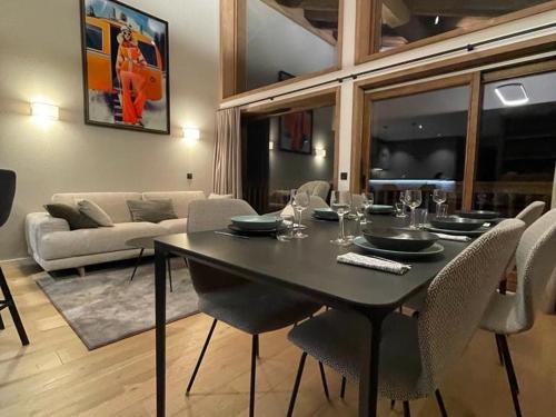 Meribel-Mottaret Apartment | Méribel Mottaret - Appartement 3 chambres, 6 pers, parking, terrasse, skis aux pieds - FR-1-613-105