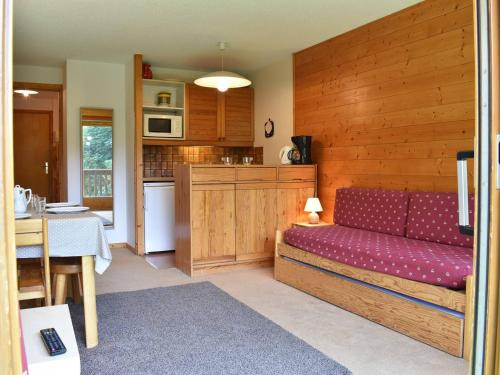 Meribel Centre Apartment | Méribel Studio 4 pers - Piscine, Ski aux pieds, Centre, Balcon Sud - FR-1-180-18