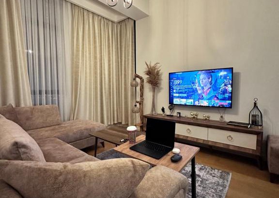 Bagcilar Apartment | Mükemmel konumda ultra lüks mobilyalı daire