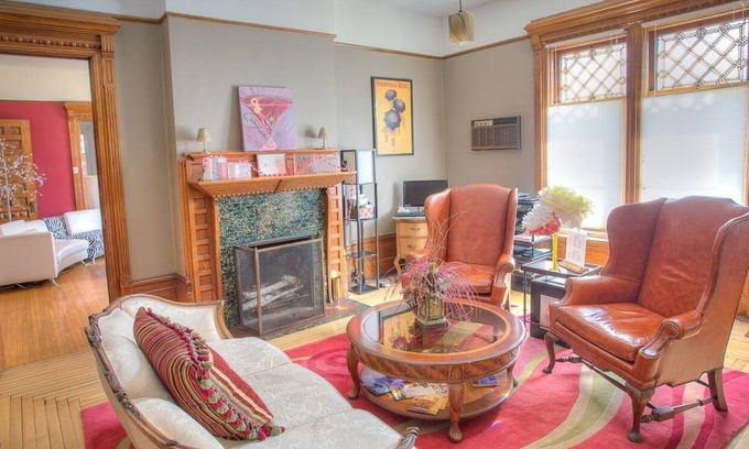 Marinette Bed & Breakfast | M & M Victorian Inn