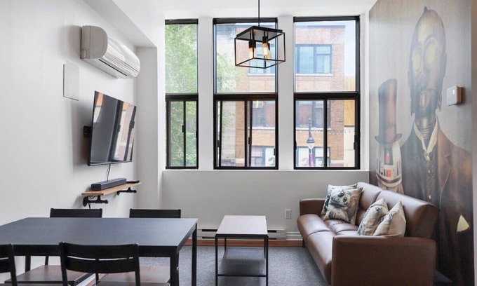 Milton Park Apartment | M11 | Boulevard Suites: 3-BR Star Wars Suite 2G