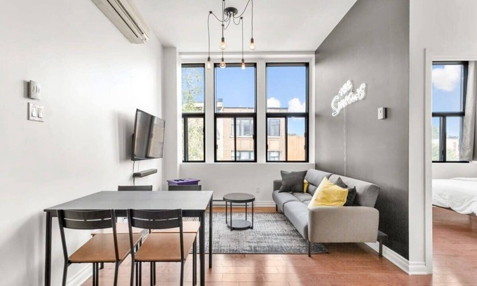 Milton Park Apartment | M11 | Boulevard Suites: 3-BR Simpsons Suite 3G