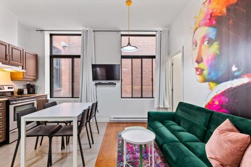 Milton Park Apartment | M11 The Artsy Suite 2BR Prime Location DT