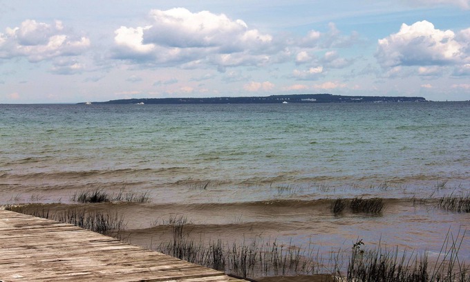 Mackinaw City Hotel | Mackinac Lake Trail Motel