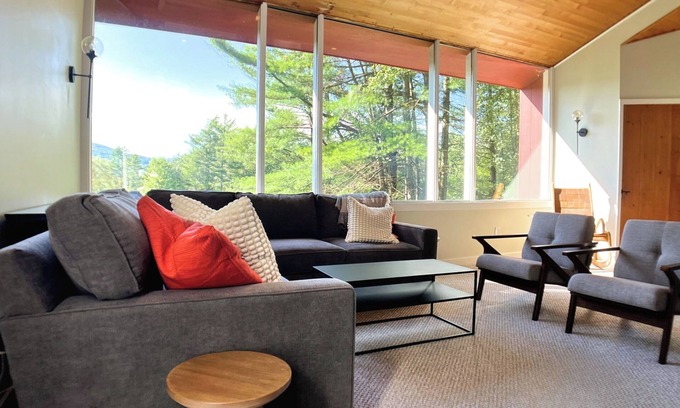 Waitsfield House | Mad River Valley family-friendly retreat in Waitsfield - newly renovated
