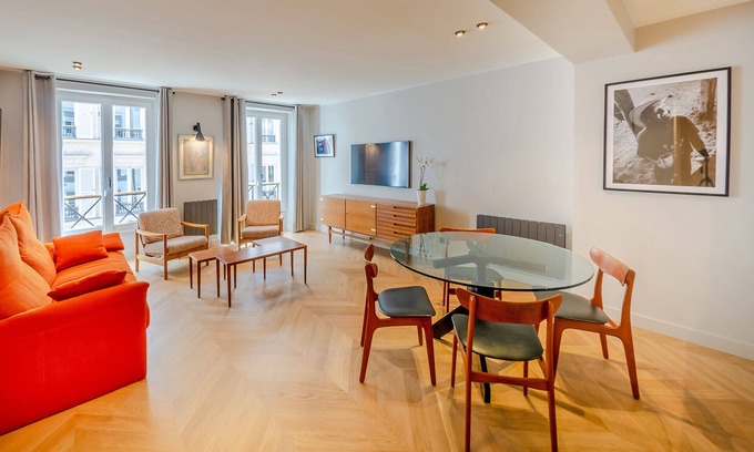Quartier de la Place-Vendome Apartment | Madeleine- Charming, quiet, upscale apartment - 2 bedrooms 6 people