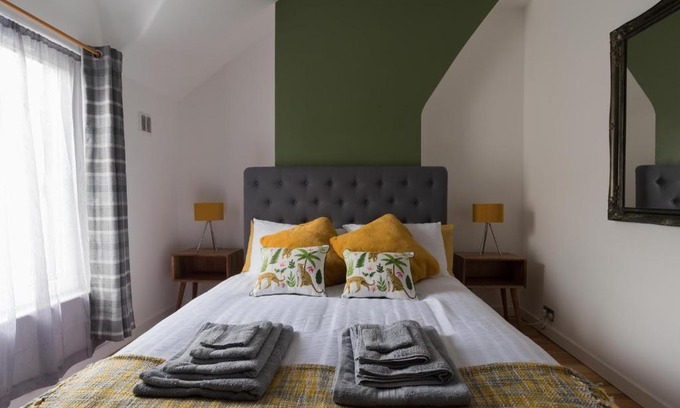 Conwy House | Madoc Brook Cottage