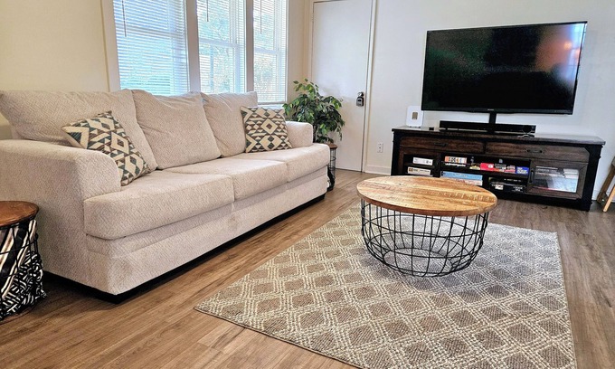 North Charleston House | Madrona's Guesthouse- Easy access to downtown, airport, West Ashley and more