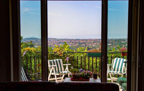Trecastagni Apartment | MAGIA & EMOZIONI - Trecastagni- Falde ETNA Villa vista mare