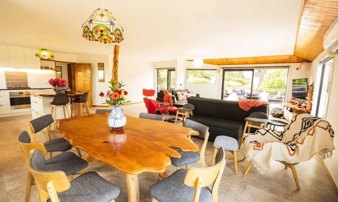 Hapuku House | Magical Oceanfront Spot