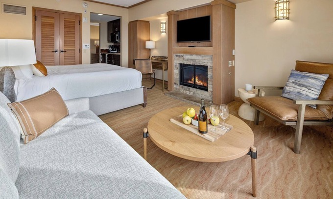 Cle Elum Condo | Magical River & Sunset Views, Fireplace, 5th Flr, Pool, HotTub, New Furnishings!