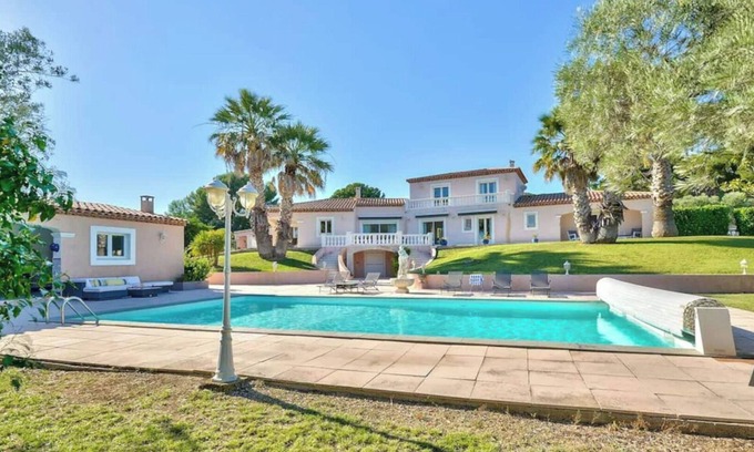 La Fare-les-Oliviers Villa | Magnificent luxury villa L'Oliveraie Swimming pool