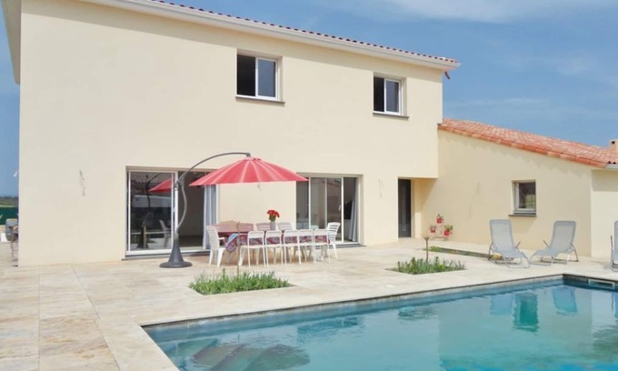 Roujan Villa | Magnificent air-conditioned villa with swimming pool, possibility of animals