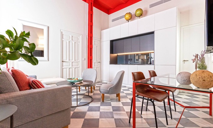San Vicente Apartment | Magnificent apartment near city center. San Laureano II