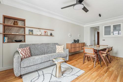 8th Arrondissement Apartment | Magnificent Flat - 2BR-6P - Champs Elysées