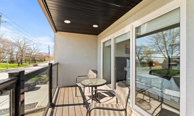 Leamington House | Magnificent Lakeviews