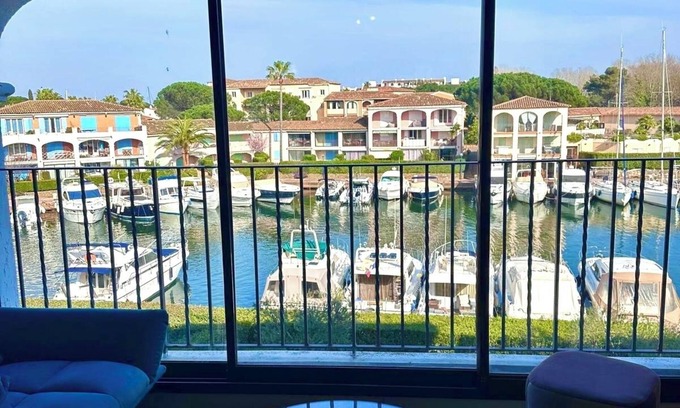 Guerrevieille Apartment | Magnificent new apartment with splendid view of the marina