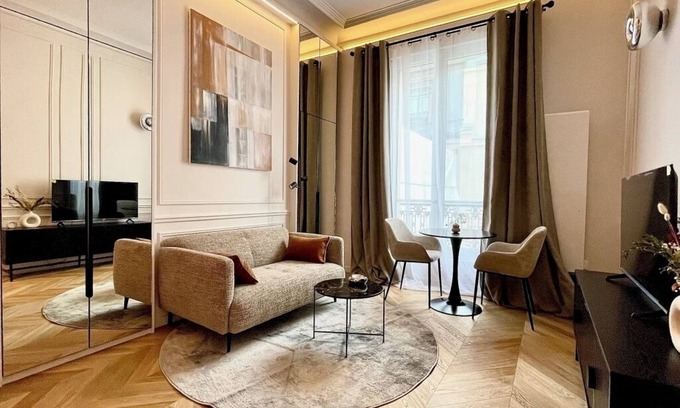 L'Europe Apartment | Magnificent studio in the heart of Paris, brand new in a building.