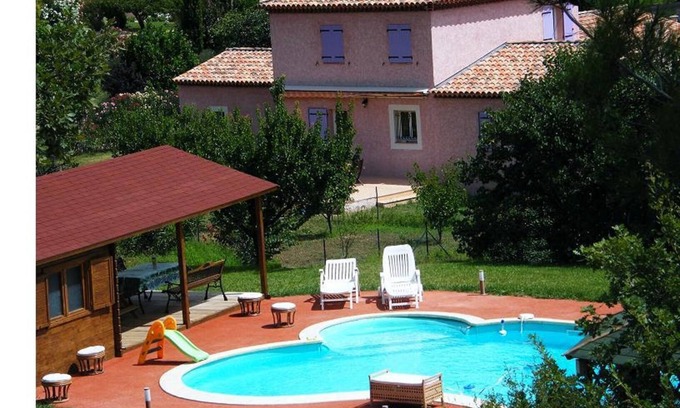 Salon-de-Provence Villa | Magnificent villa for 12 with pool and jacuzzi in Provence