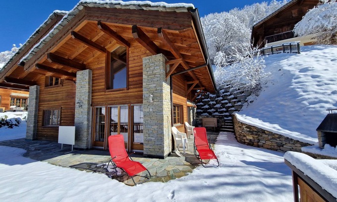 Nendaz Ski Chalet | Magnificent views, maximum sunshine, dream skiing, absolute peace and quiet, walks