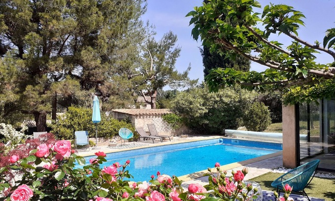 Cabries Villa | Magnifique Villa Avec Piscine sur Terrain Arboré, Idéalement Située en Provence