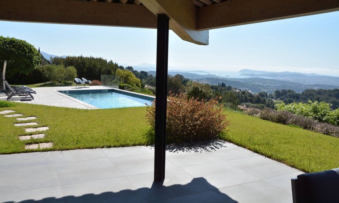 Ollioules Villa | Magnifique Villa sur le Sommet D'ollioules